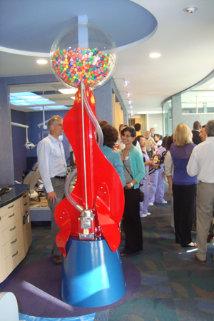 Large gumball machine